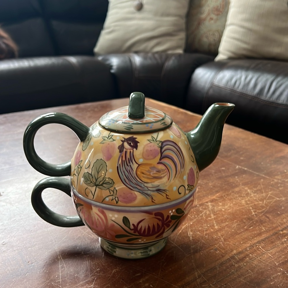 Chanticleer mini teapot design by Danna Cullen-The Zrike Company Inc.